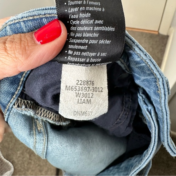 Paige Transcend Lennox Slim Fit Jeans in Liam Light Wash - Picture 8 of 9